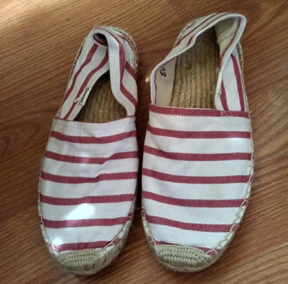 ••SOLD••Red & White Soludos